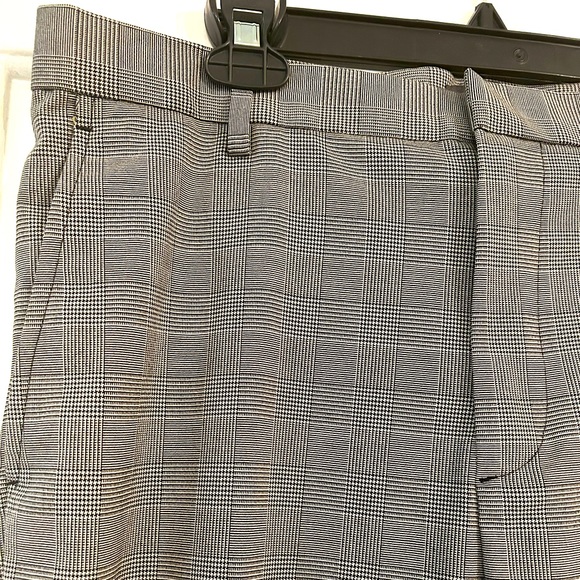 H&M Men’s Skinny Fit Cropped Cuffed Pants Size 33/32 - Picture 2 of 6